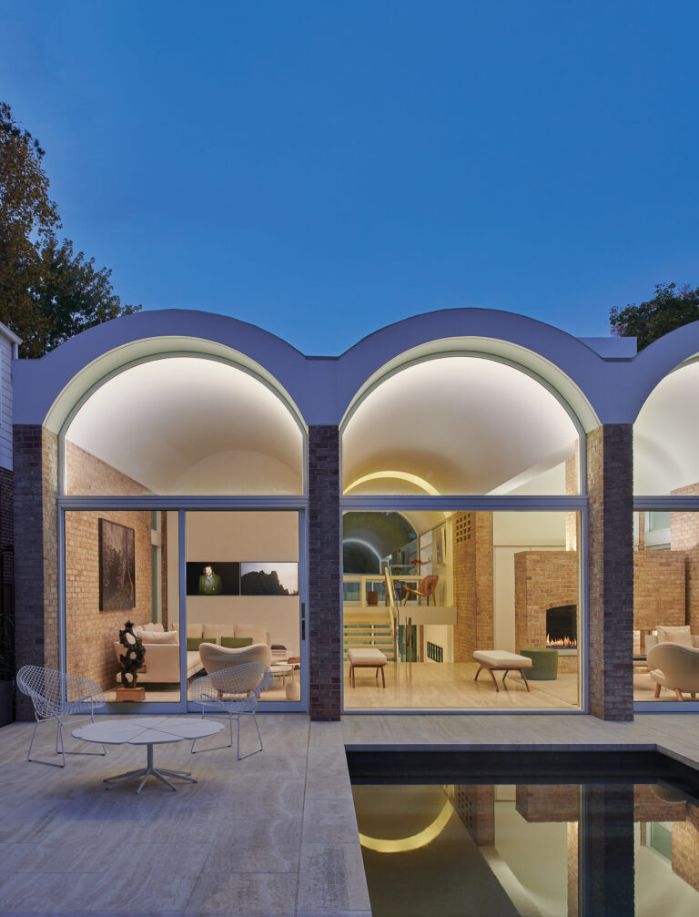 Baron Gurney collaborated with Robert M. Gurney, FAIA, Architect, on the renovation of a DC residence originally designed by I.M. Pei. A seamless interplay of architecture and furniture created balanced interiors uniting curated pieces with arched architectural forms.